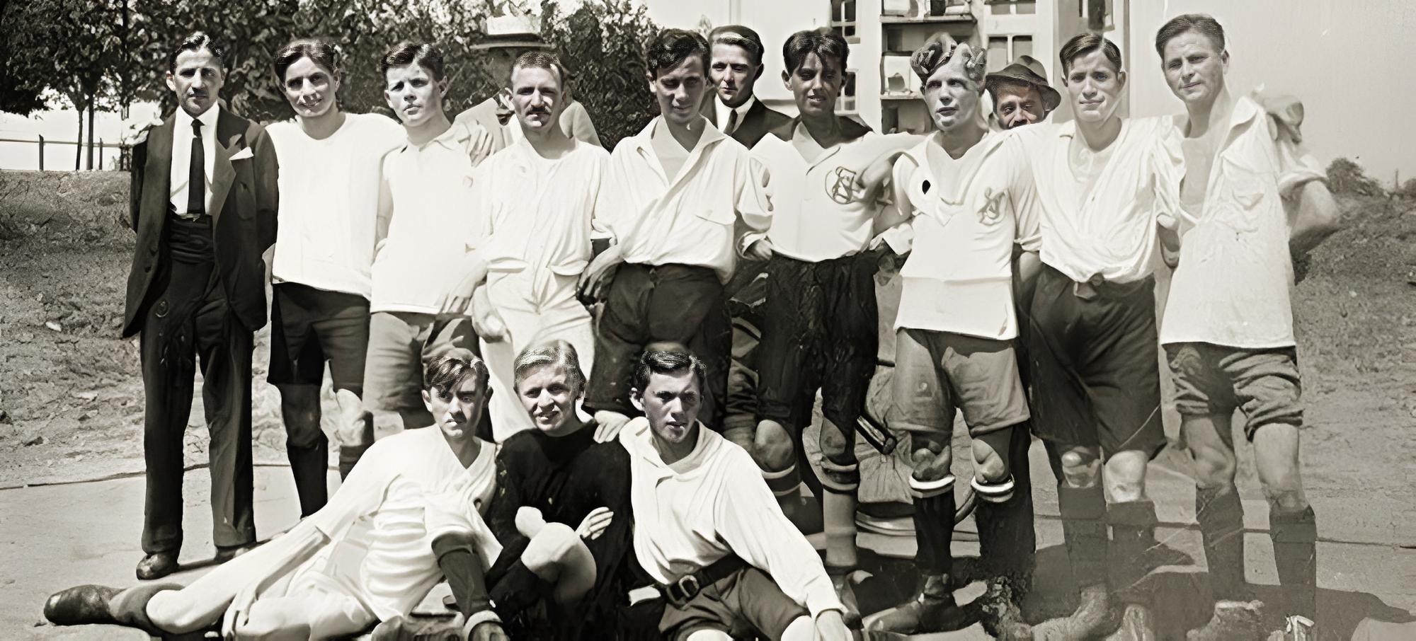 1920_SV_FR-Haslach_Zweite Foto: Die zweite Mannschaft des SV Freiburg-Haslach 1920 auf dem Sportplatz an der Haslacher Straße